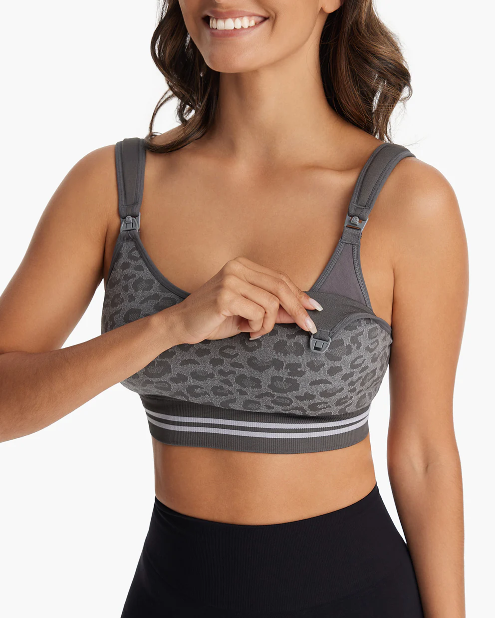 DEX - 4-in-1 Hands Free Seamless Stretch Fabric Pumping Bra - Image 13
